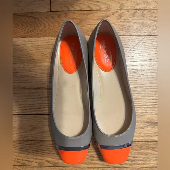 Calvin Klein Neon Spectator Color
Block Flat Shoes size 9 - Picture 8 of 10